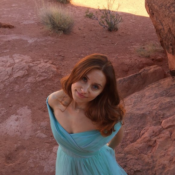 Meet your Posher, Elena - Picture 1 of 1